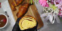 Vyzkoušeli jsme internetový hit - croissant z rýžového papíru: Křupe hezky, ale má jednu velkou chybu