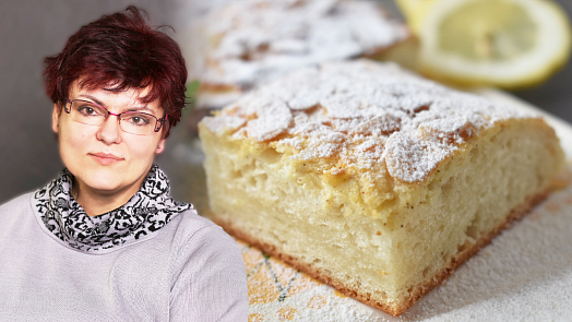 Pečeme s Ivou: Kynuté řezy s tvarohem a rebarborou voní skořicí