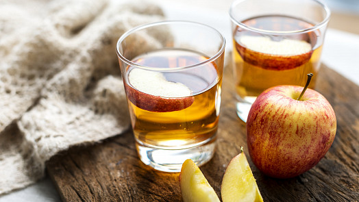 Dokonalé podzimní osvěžení: Cider chutná studený i teplý a použít ho můžete i do jídla