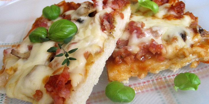 Pizza na celý plech