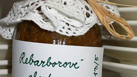 Rebarborové chutney