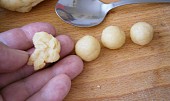 Ruské ořechy z vaflovače ve slaném provedení