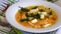 Nudlová polévka s tofu