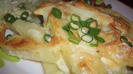 Česnekové brambory