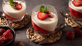 Panna cotta s jahodami